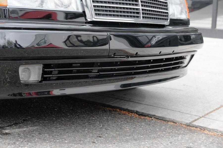 Детали экстерьера Mercedes-Benz 500 E (W124) 1992 года  (фото 22 из 69)